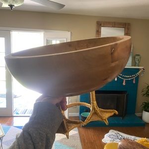 It's a bowl. With feet.